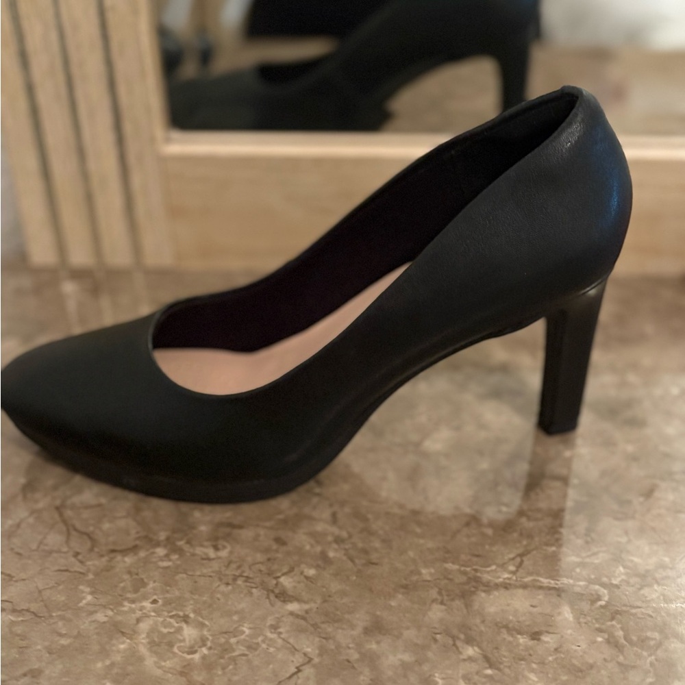 Black Clark Women's Pumps